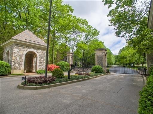 20 Annandale Nashville TN 37215