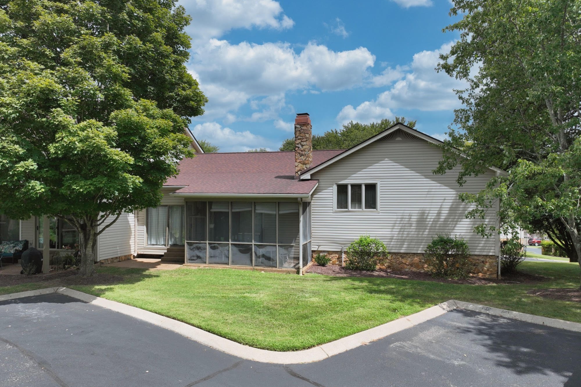 128 Tanasi Shore Gallatin TN 37066