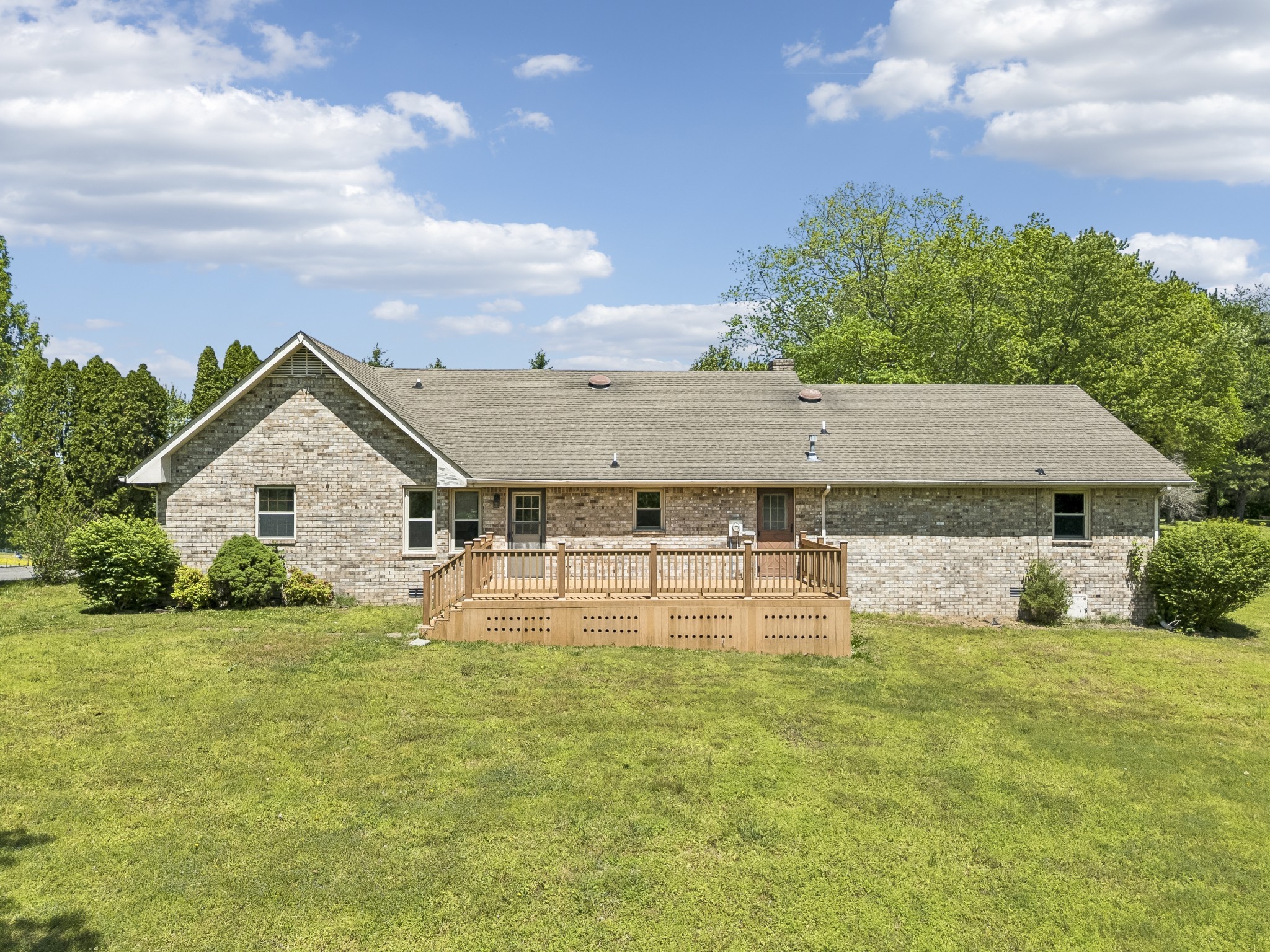 1690 Lawrence Lane Springfield TN 37172