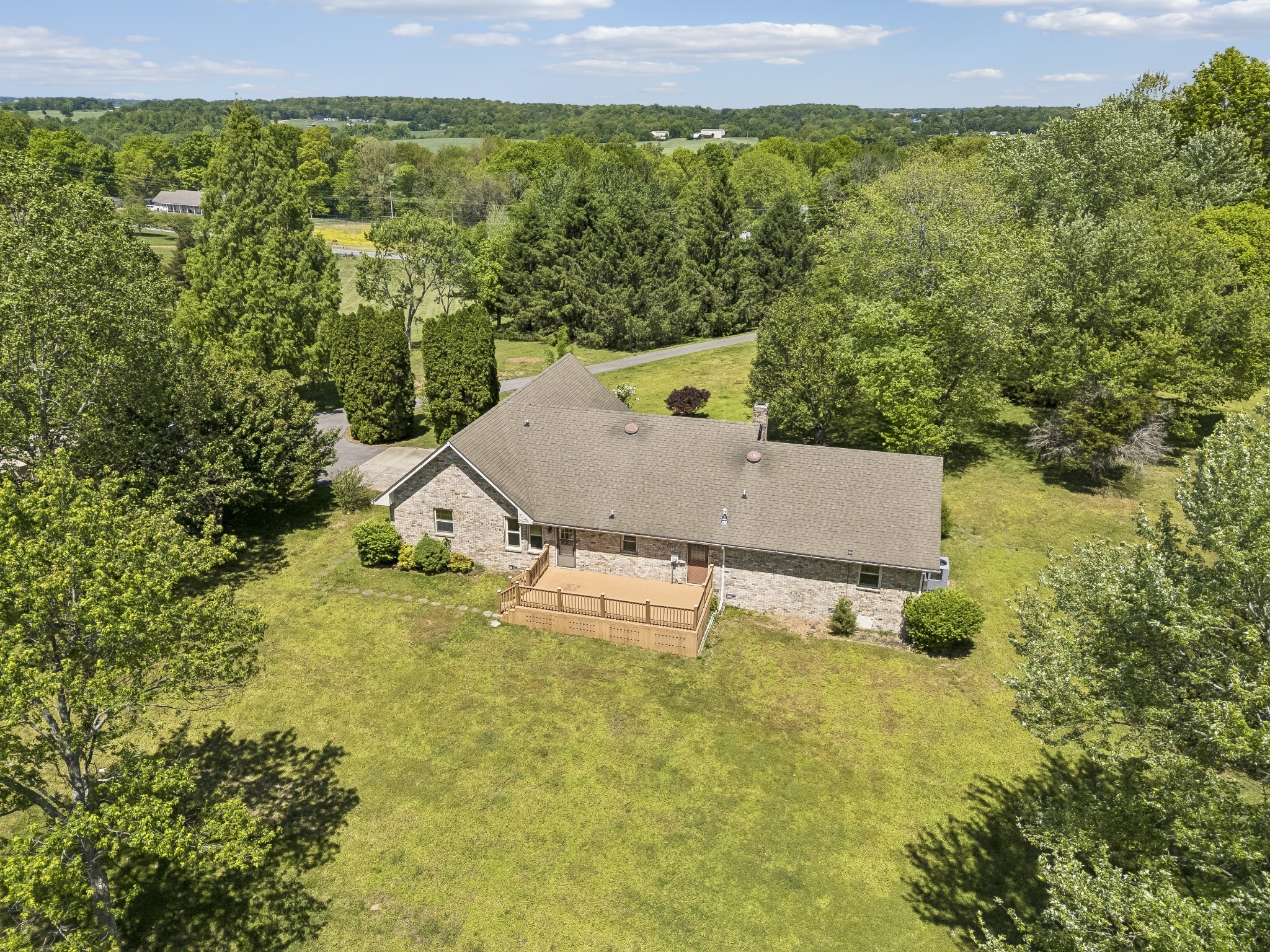 1690 Lawrence Lane Springfield TN 37172