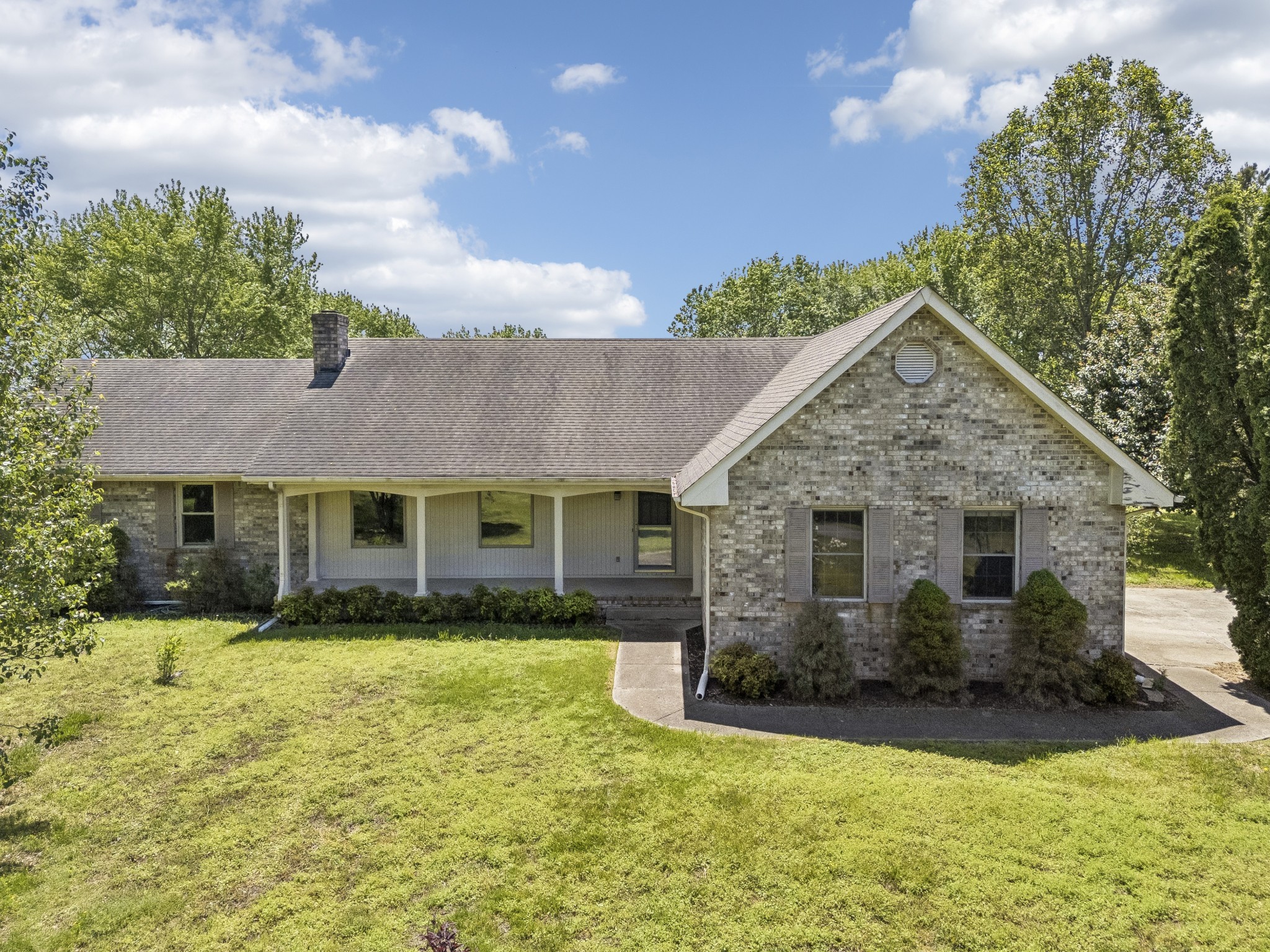 1690 Lawrence Lane Springfield TN 37172