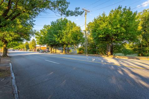 2642 Broad Street Chattanooga TN 37408