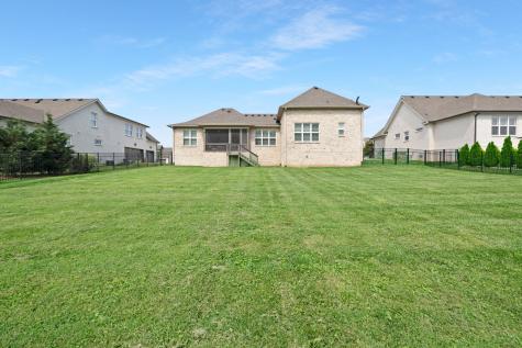 2003 Imagine Circle Spring Hill TN 37174