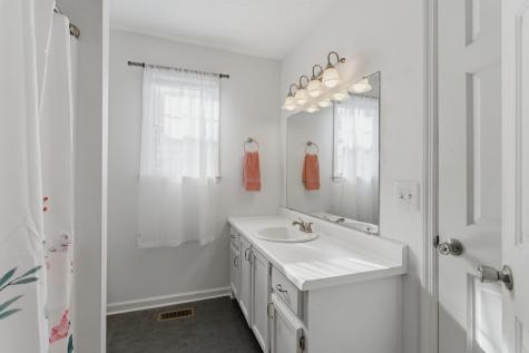 1657 Liberty Hill Dr, E Madison TN 37115