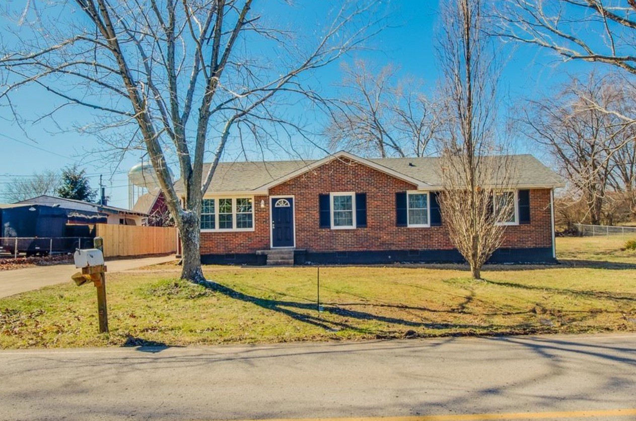 816 Garrettsburg Road Clarksville TN 37042