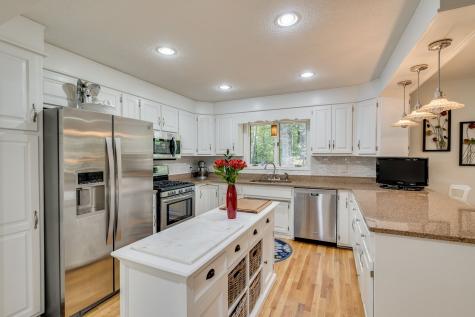 290 Claras Point Road Sewanee TN 37375