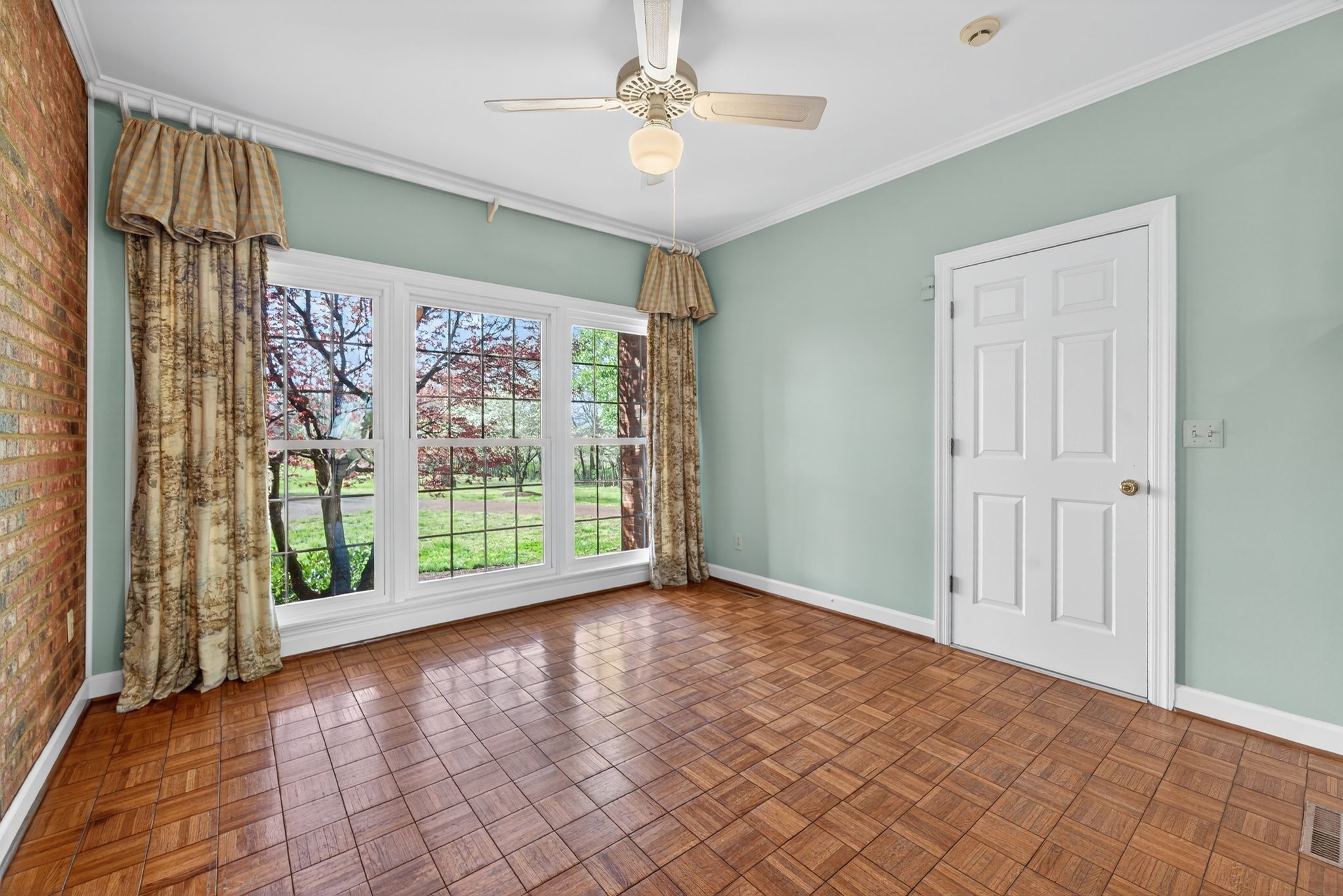 1553 N Main Street Mount Pleasant TN 38474