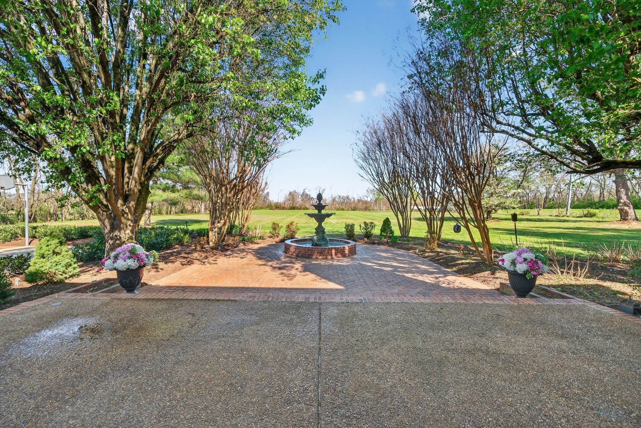 1553 N Main Street Mount Pleasant TN 38474