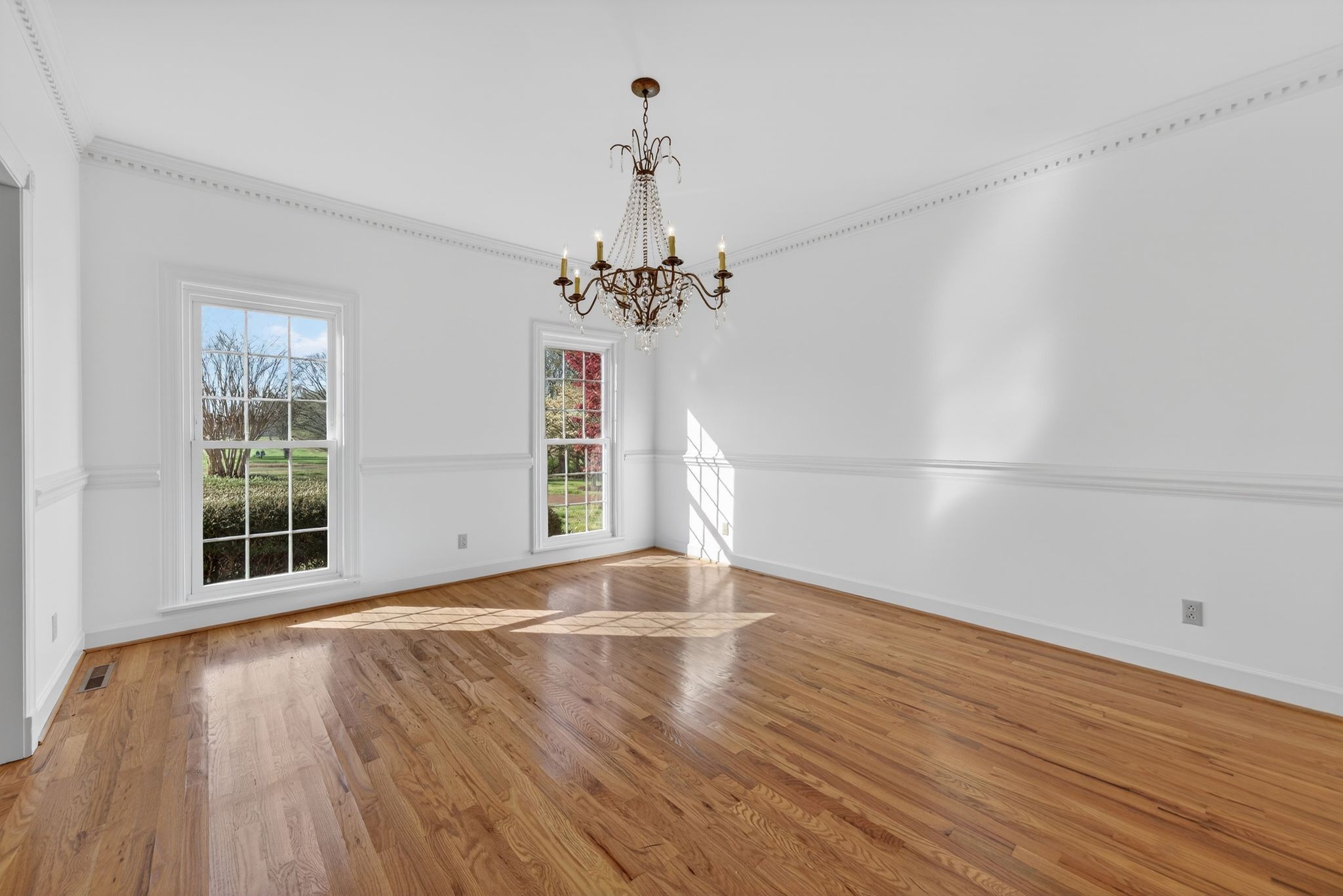 1553 N Main Street Mount Pleasant TN 38474
