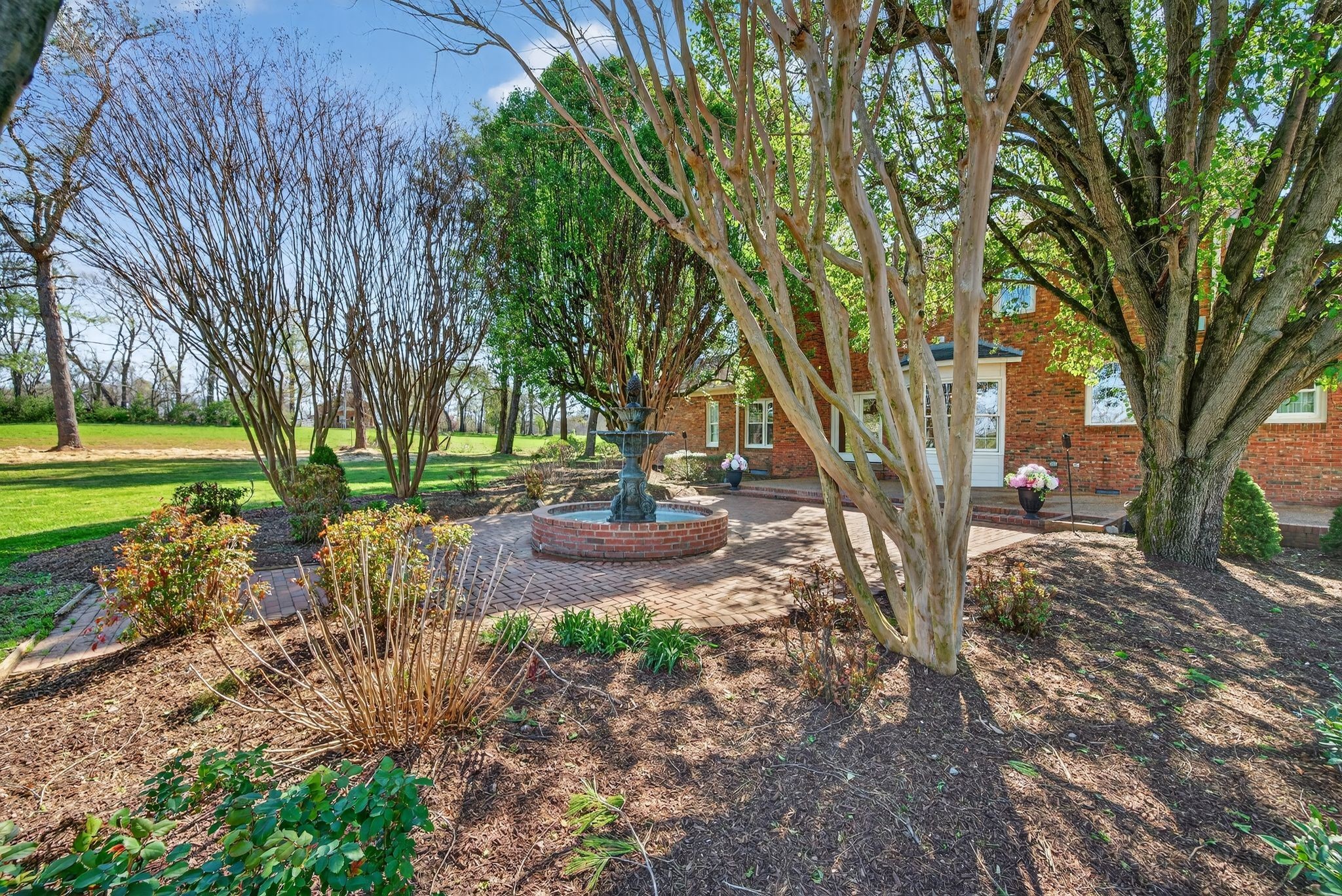 1553 N Main Street Mount Pleasant TN 38474