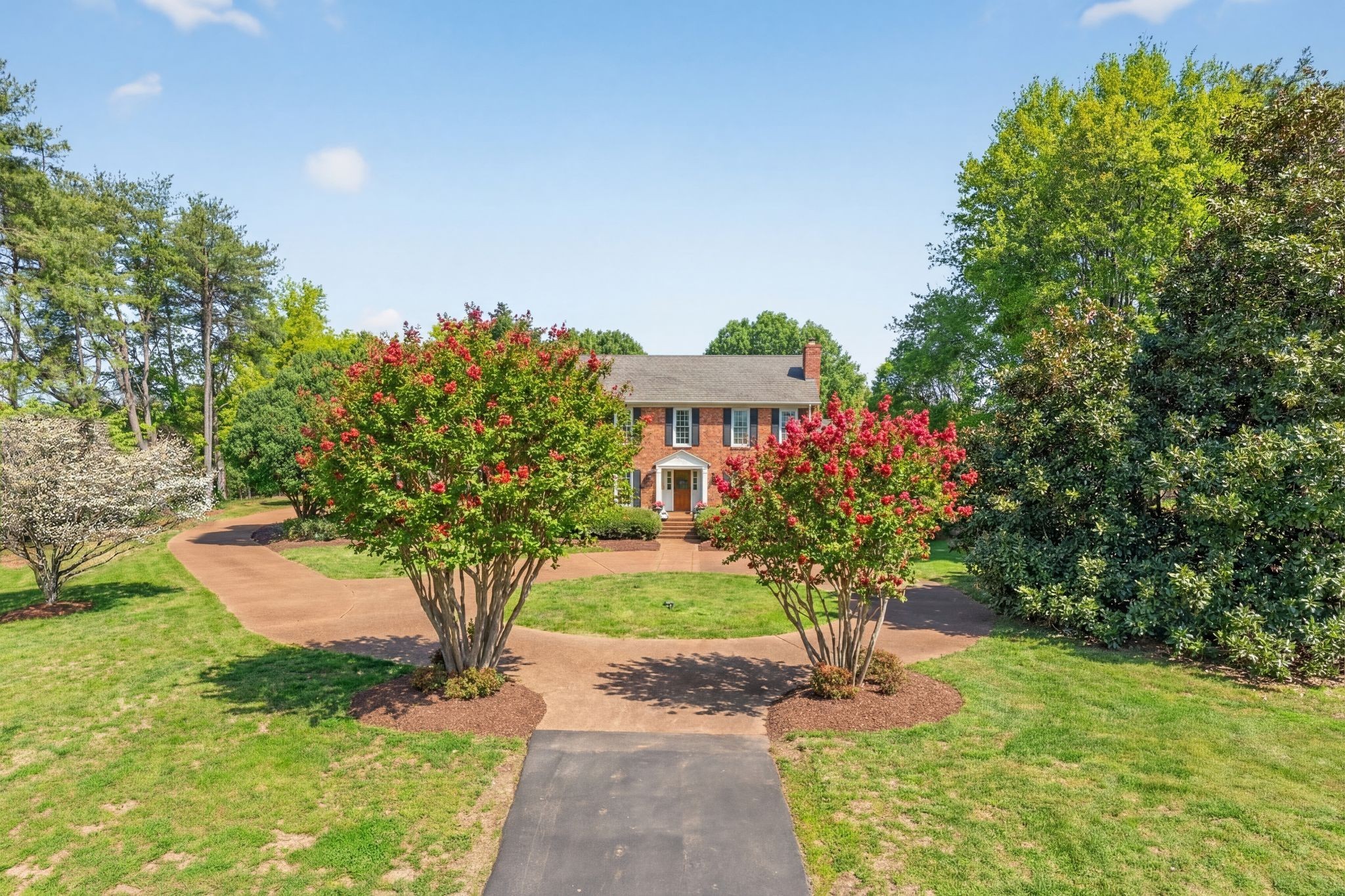 1553 N Main Street Mount Pleasant TN 38474