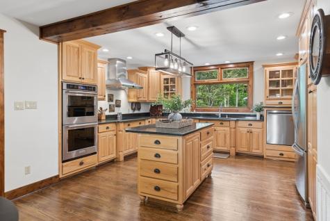 1517 Laurel Lake Drive Monteagle TN 37356