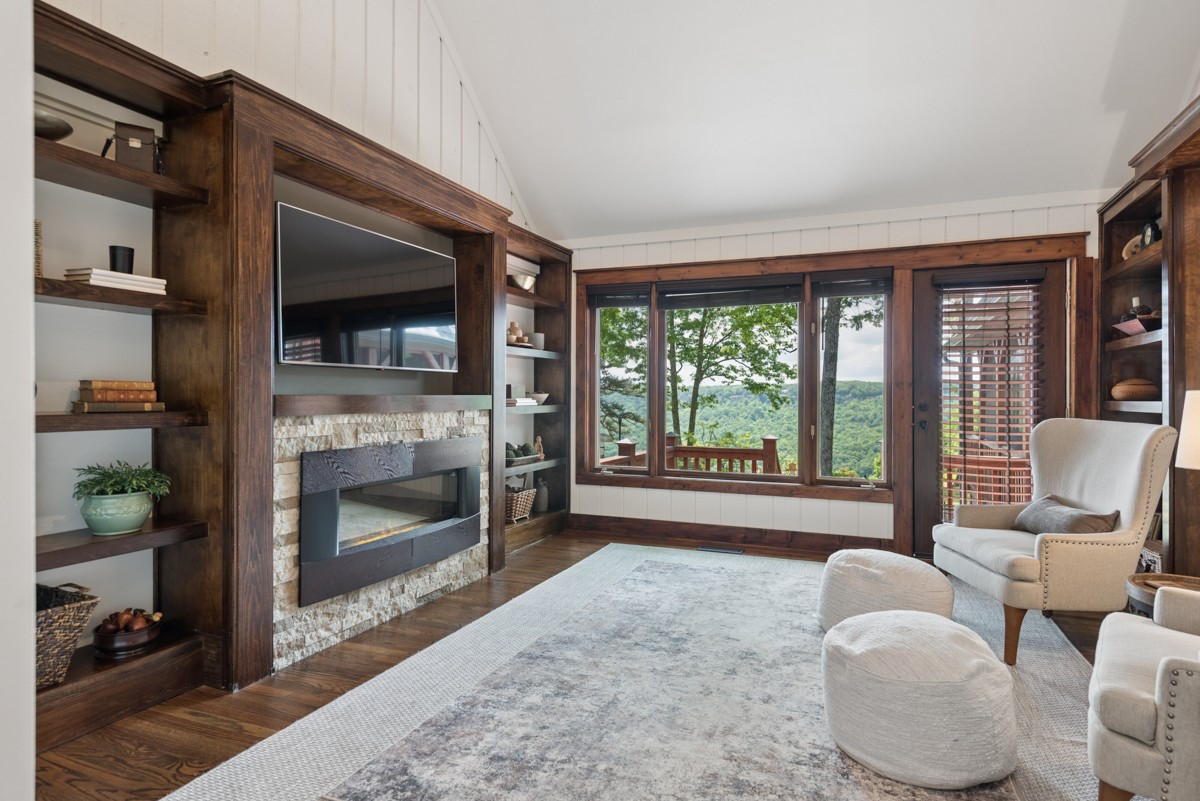 1517 Laurel Lake Drive Monteagle TN 37356