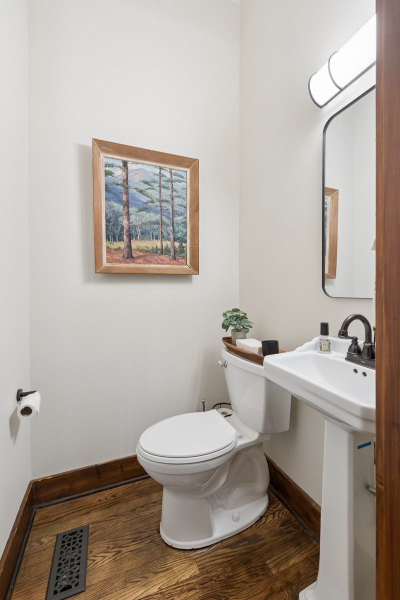 1517 Laurel Lake Drive Monteagle TN 37356