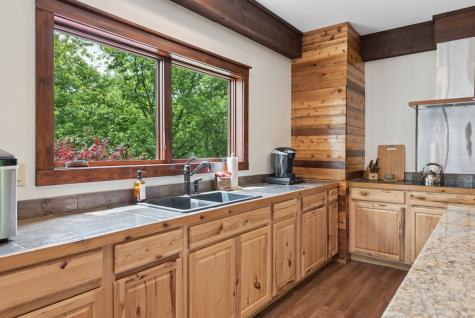 1517 Laurel Lake Drive Monteagle TN 37356