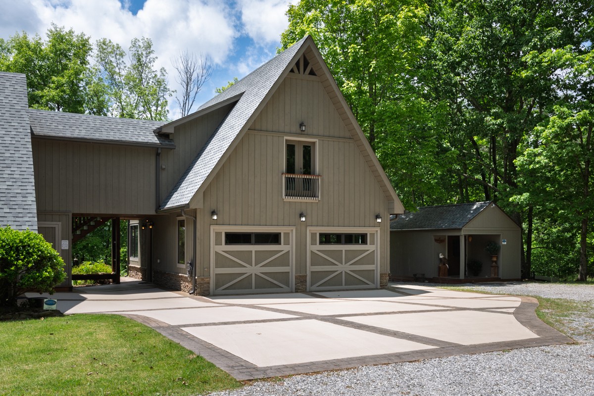 1517 Laurel Lake Drive Monteagle TN 37356