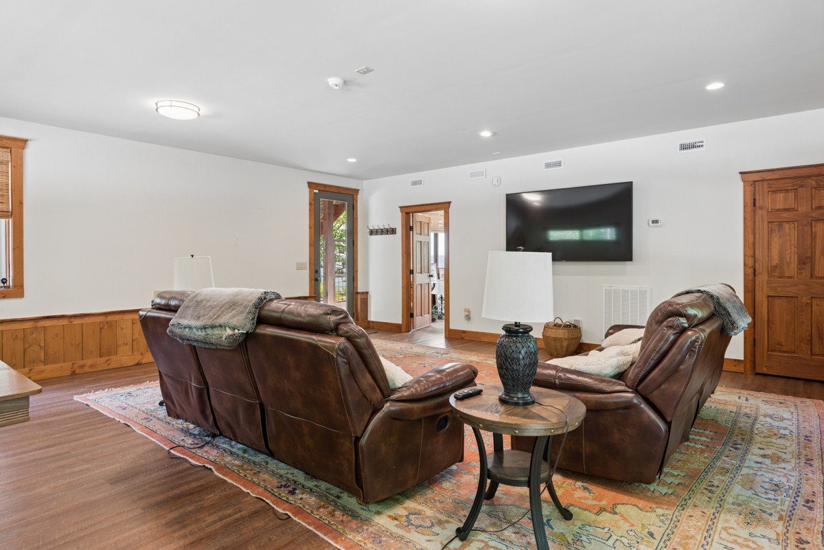 1517 Laurel Lake Drive Monteagle TN 37356