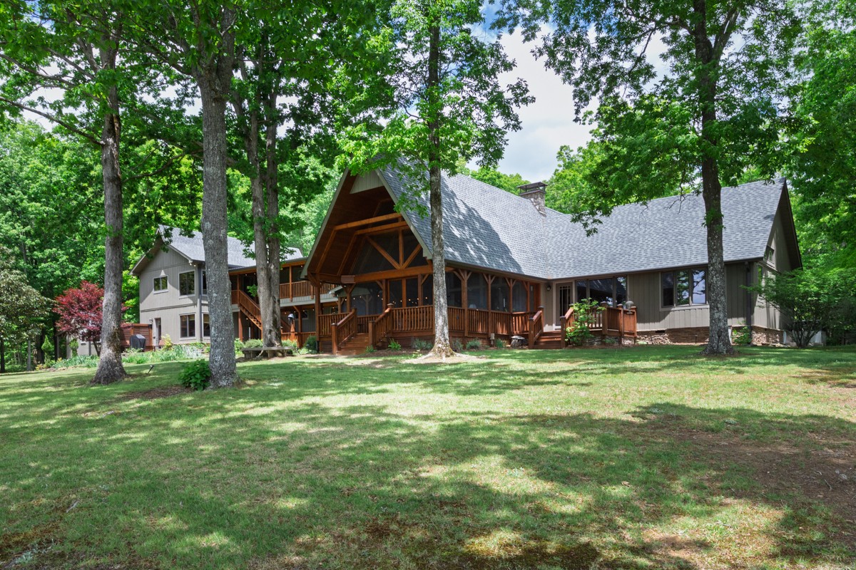 1517 Laurel Lake Drive Monteagle TN 37356
