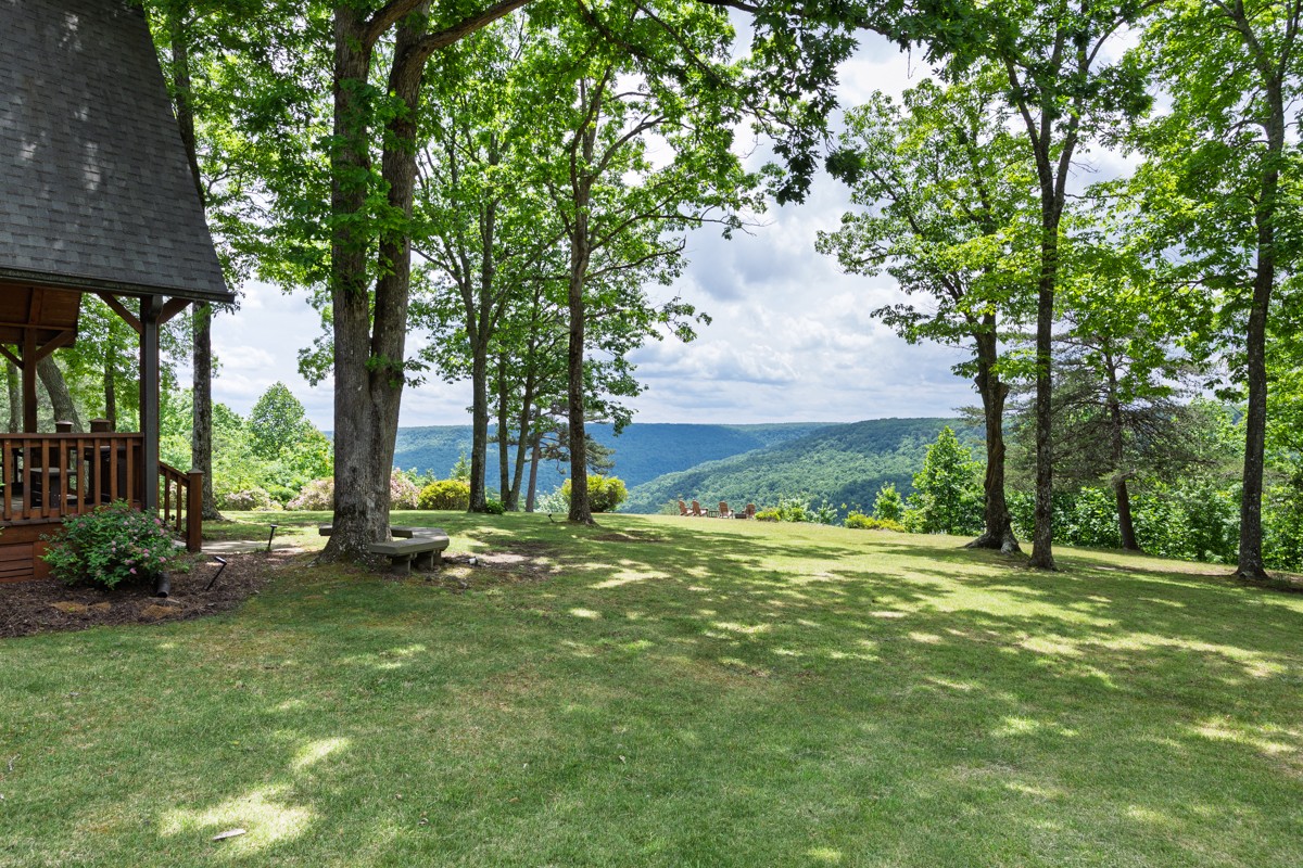 1517 Laurel Lake Drive Monteagle TN 37356