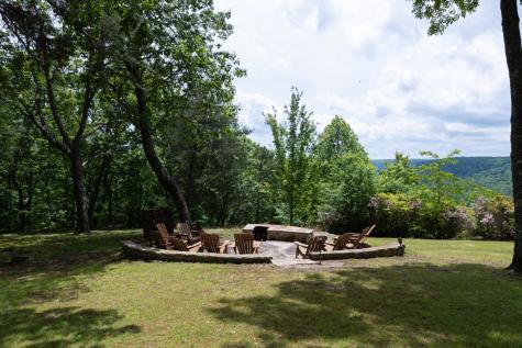 1517 Laurel Lake Drive Monteagle TN 37356