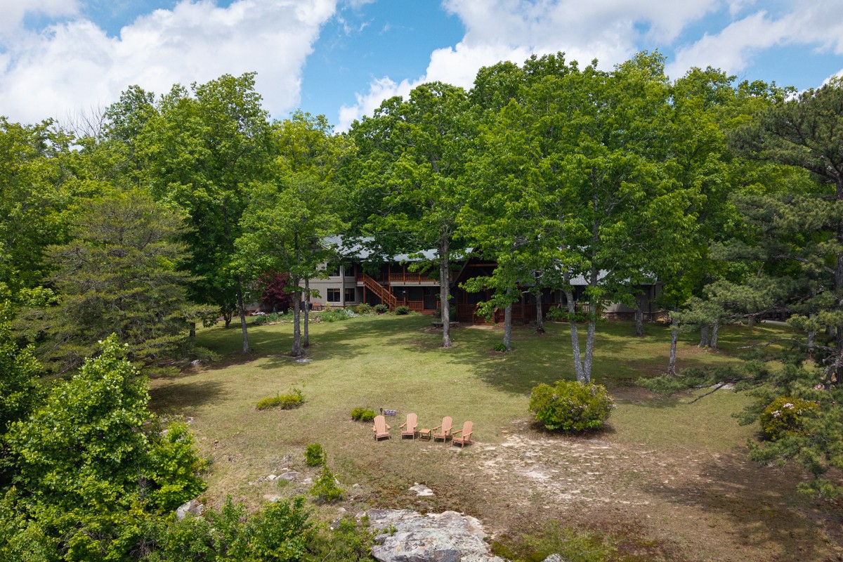 1517 Laurel Lake Drive Monteagle TN 37356