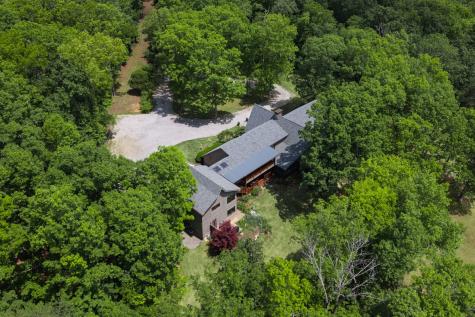 1517 Laurel Lake Drive Monteagle TN 37356