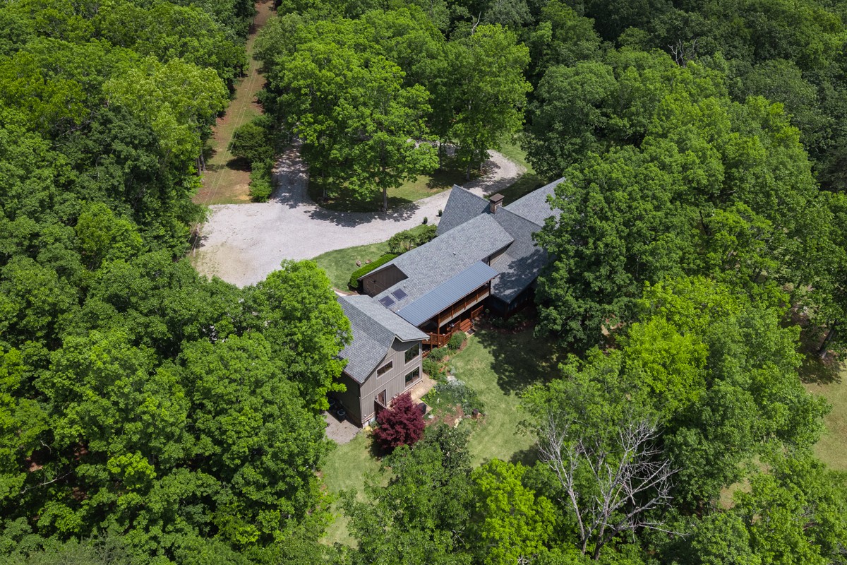 1517 Laurel Lake Drive Monteagle TN 37356