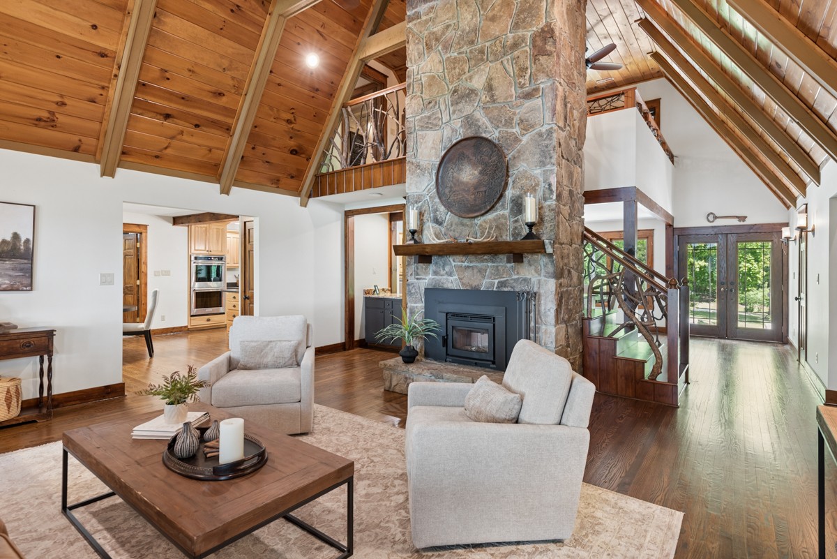 1517 Laurel Lake Drive Monteagle TN 37356