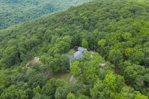1517 Laurel Lake Drive Monteagle TN 37356