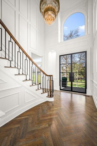 135 Abbottsford Nashville TN 37215