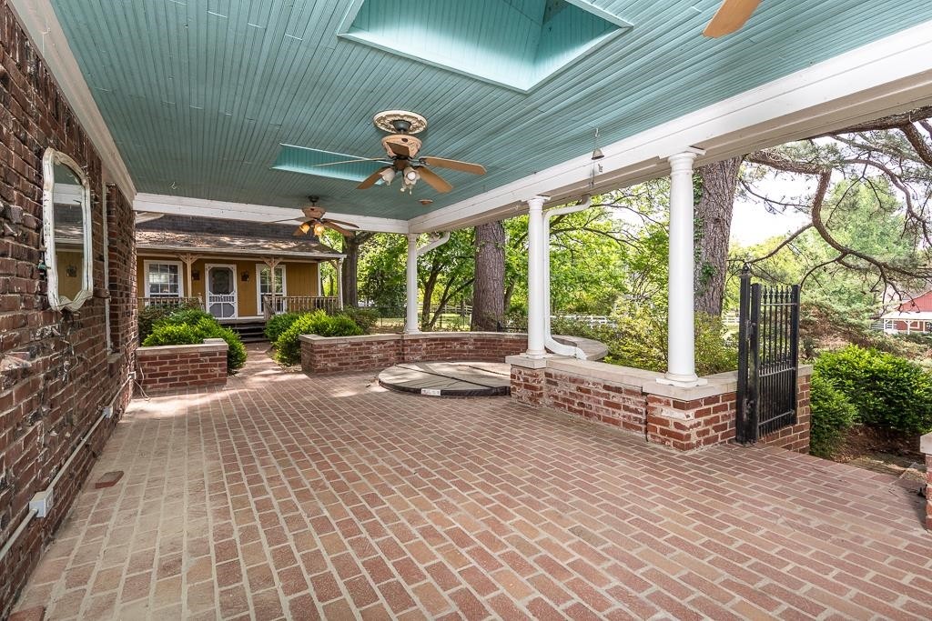 8643 Poplar Pike Memphis TN 38138