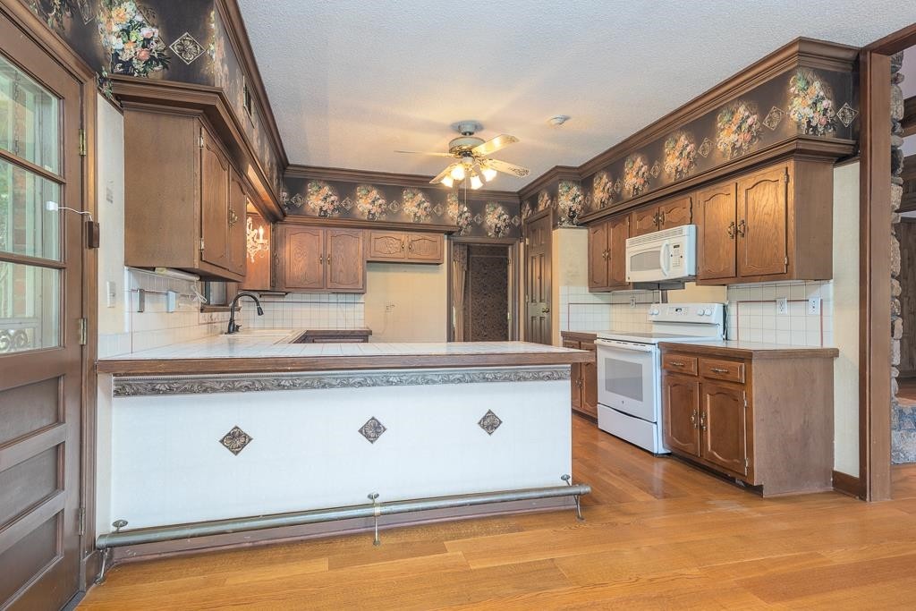 8643 Poplar Pike Memphis TN 38138