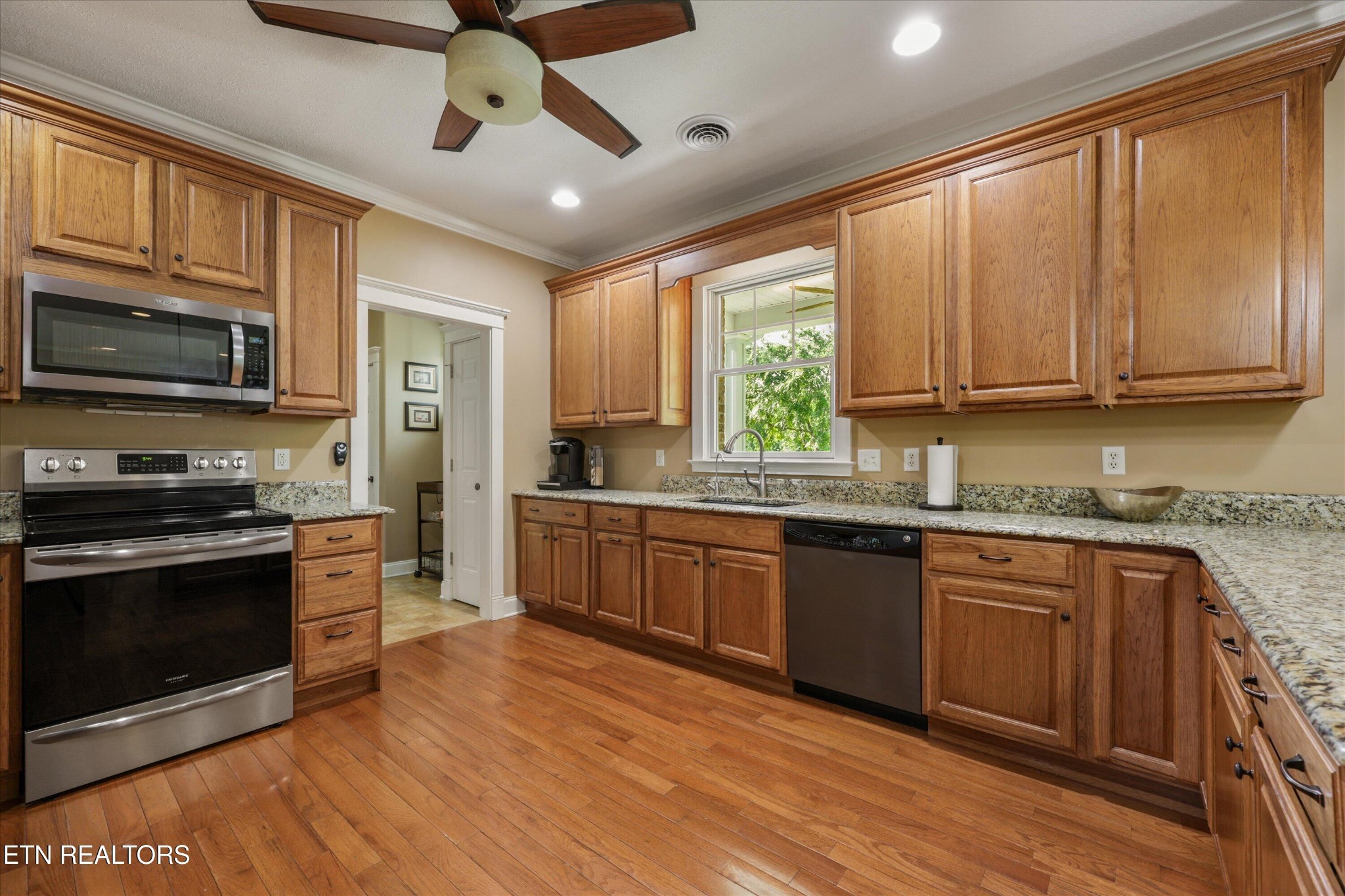 2177 Riverview Drive Dandridge TN 37725