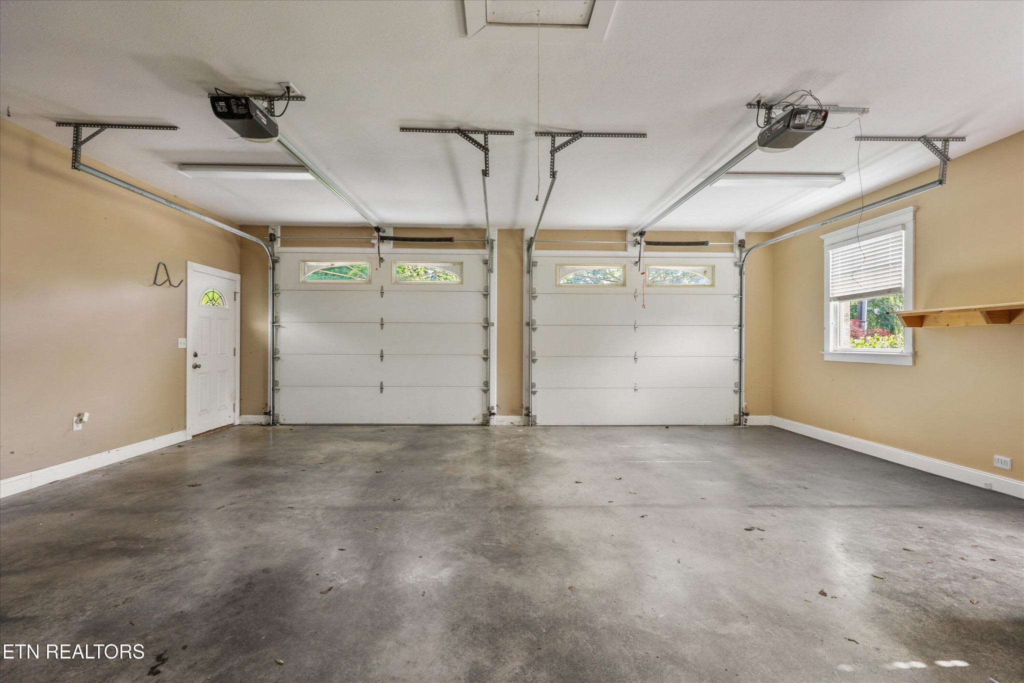 2177 Riverview Drive Dandridge TN 37725