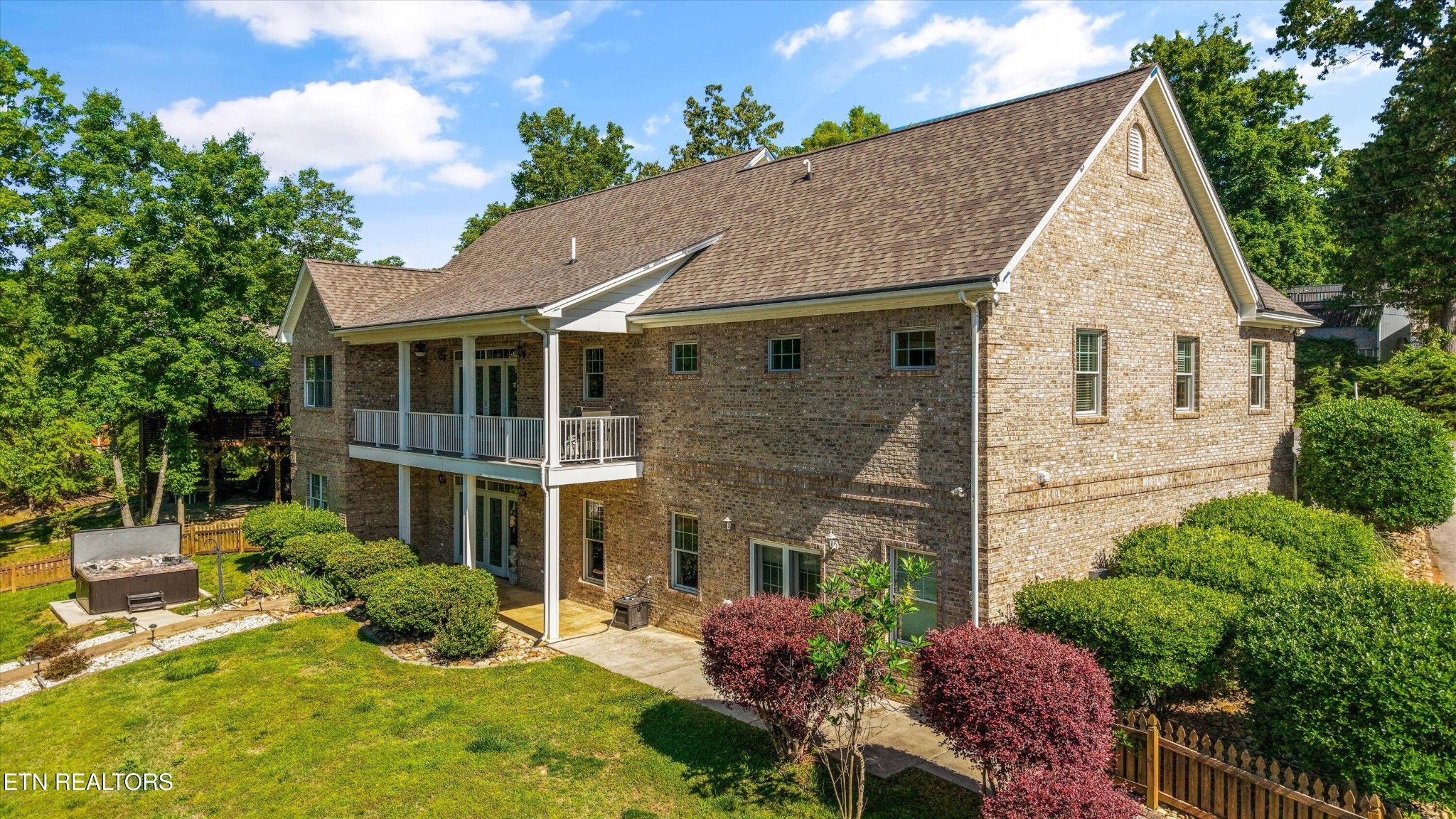2177 Riverview Drive Dandridge TN 37725