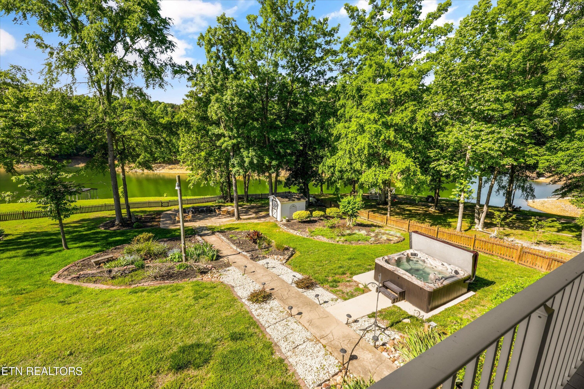 2177 Riverview Drive Dandridge TN 37725