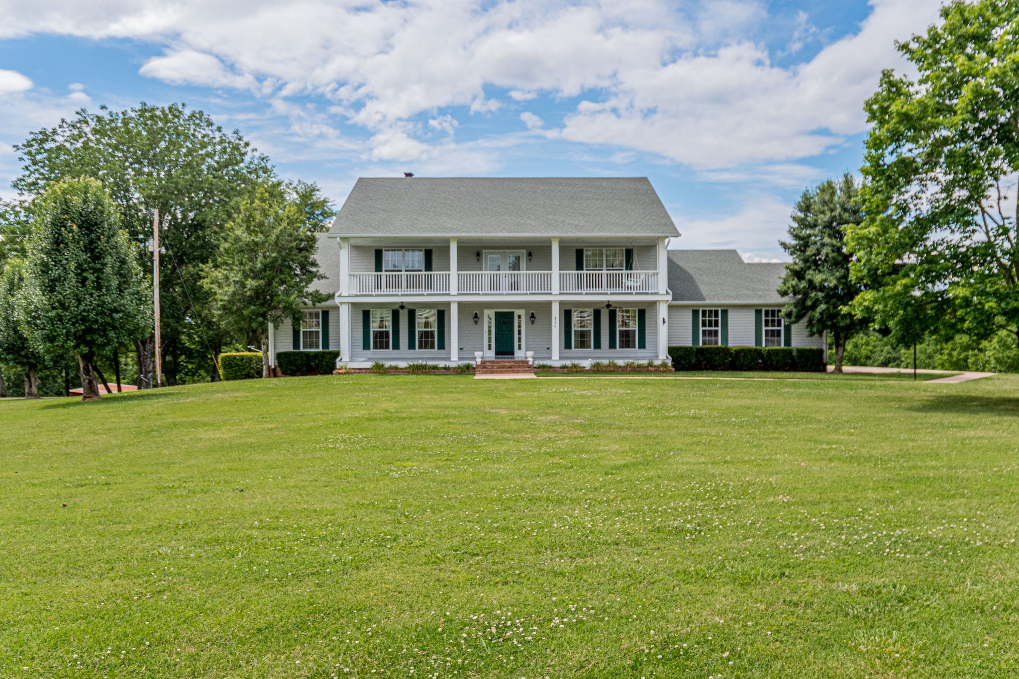 176 N Deer View Lane Clarksville TN 37043