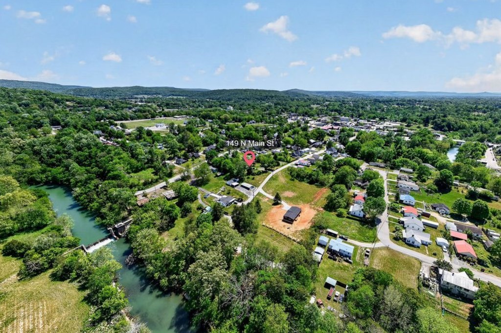 149 N Main Street Sparta TN 38583