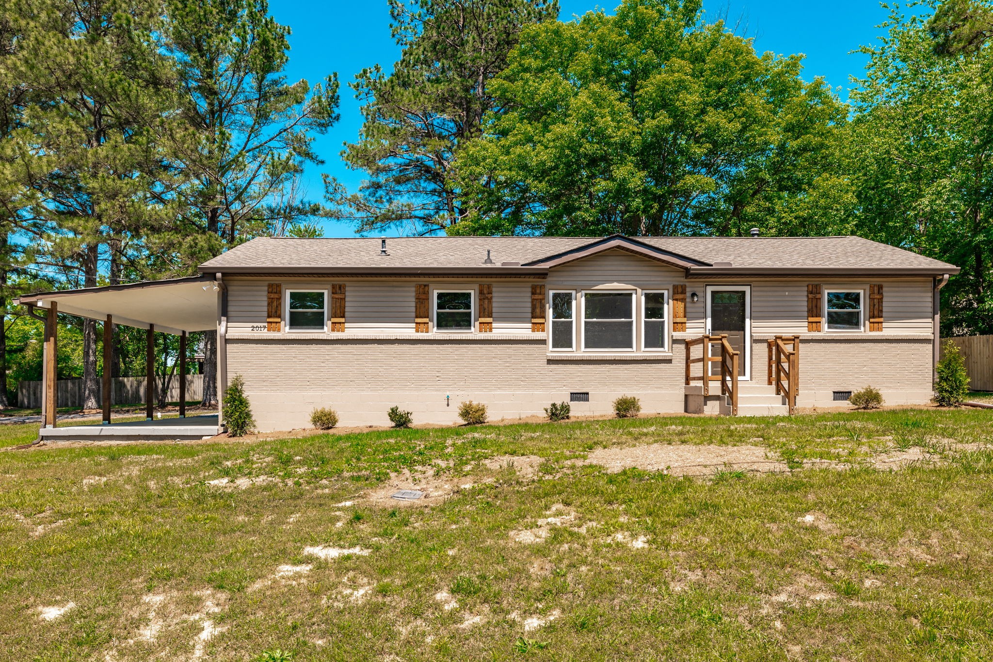 2017 Old Greenbrier Pike Greenbrier TN 37073