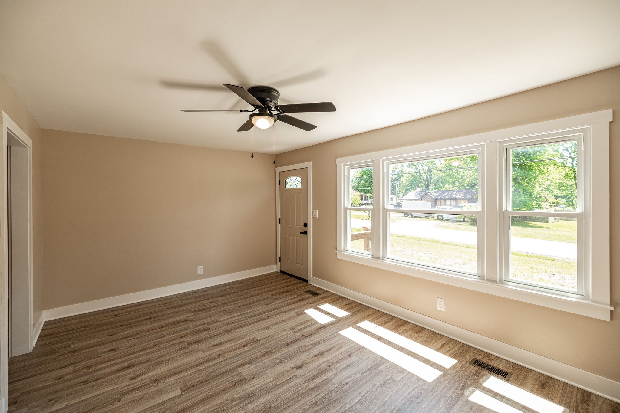 2017 Old Greenbrier Pike Greenbrier TN 37073