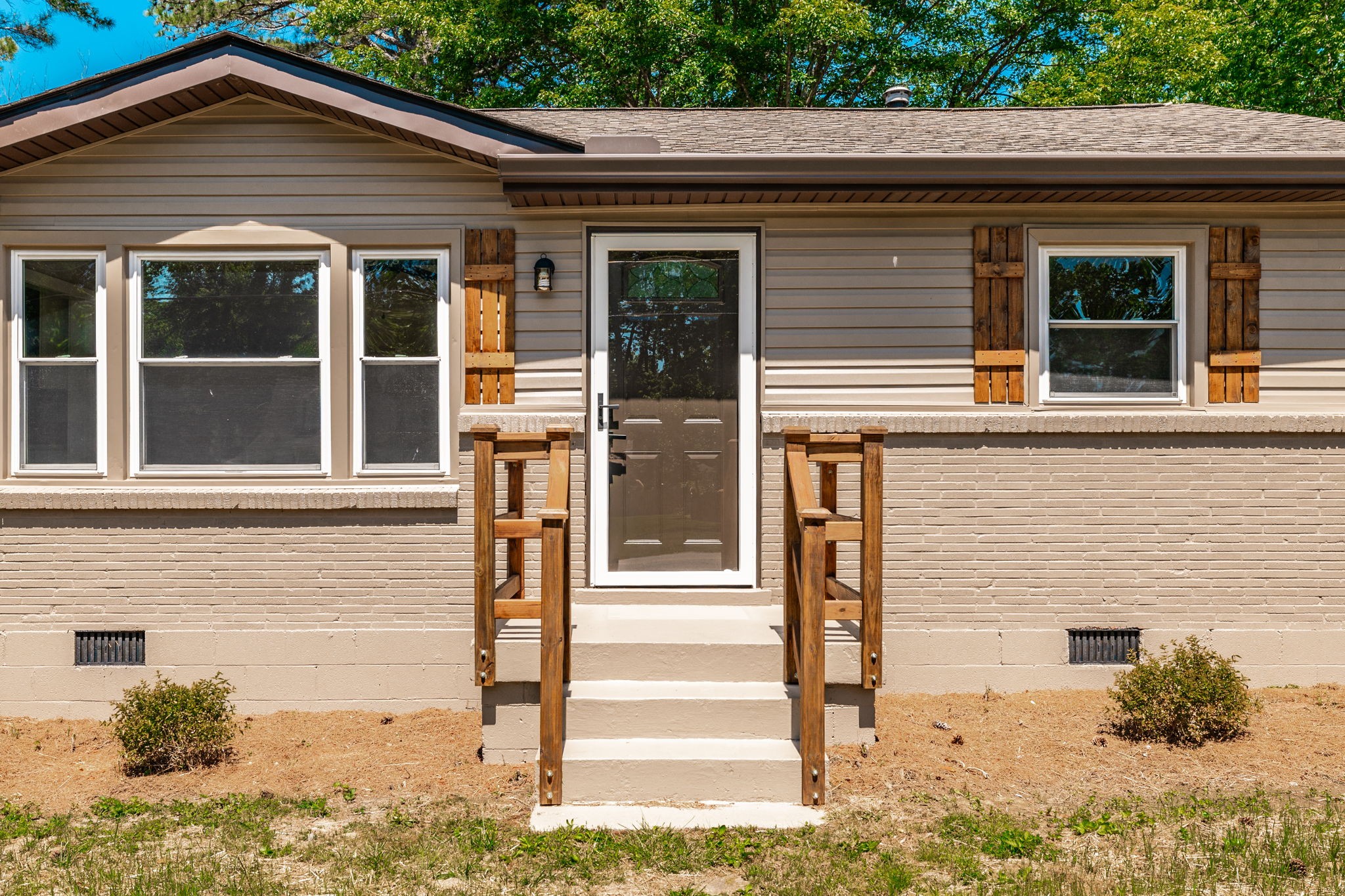 2017 Old Greenbrier Pike Greenbrier TN 37073