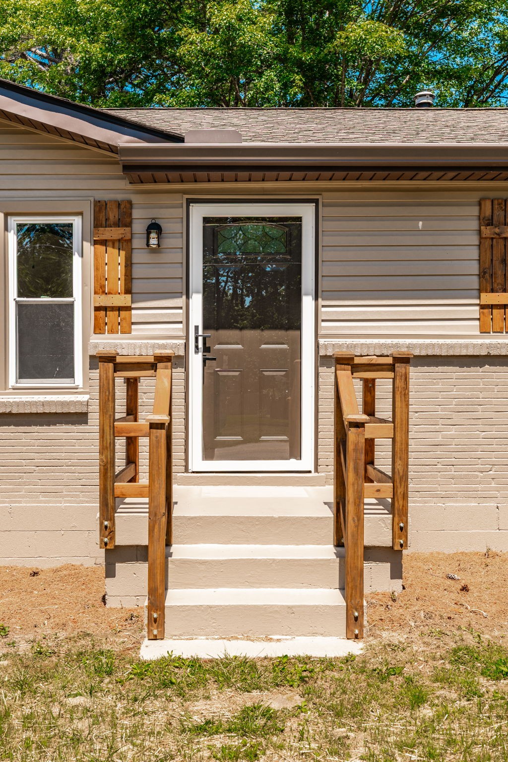 2017 Old Greenbrier Pike Greenbrier TN 37073