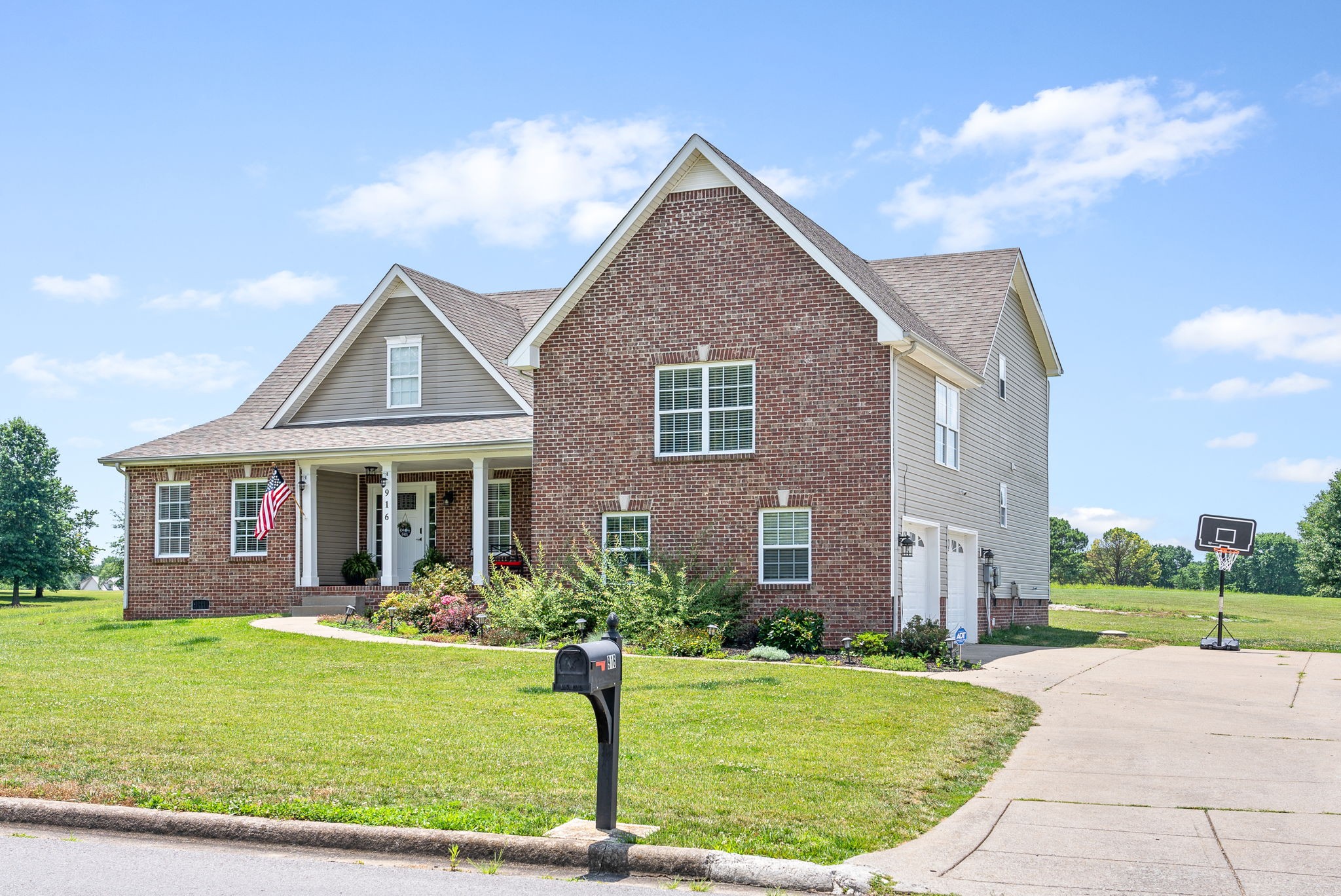 916 Glenhurst Way Clarksville TN 37040