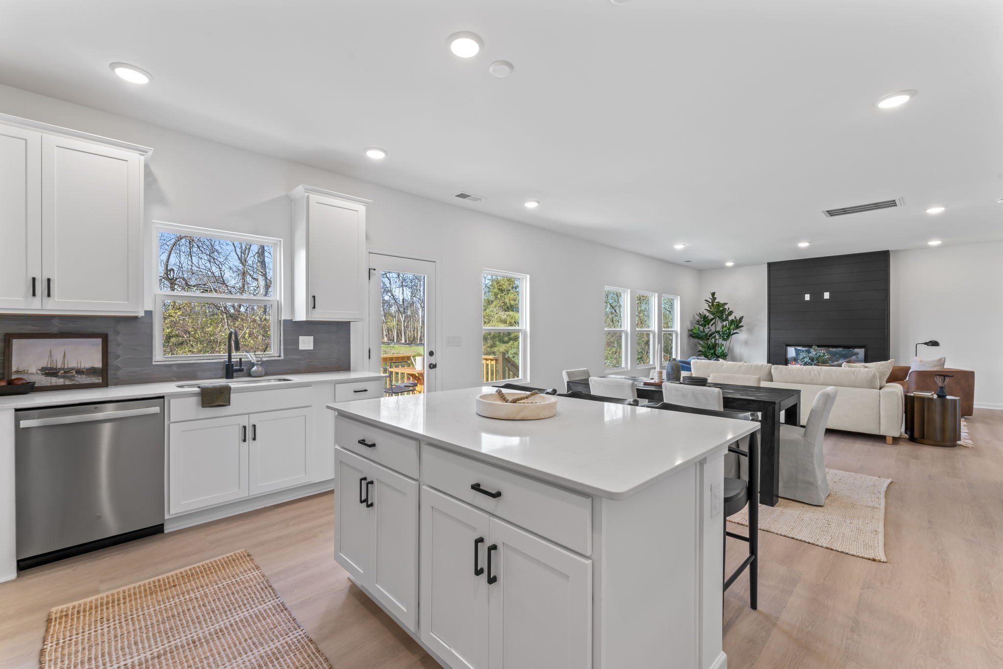 2942 Sharpstone Drive Columbia TN 38401