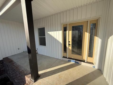 1322 E Blythe Street Paris TN 38242