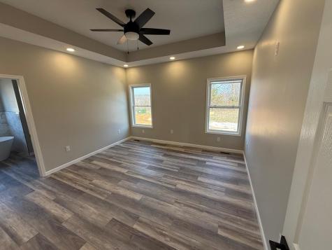 1322 E Blythe Street Paris TN 38242