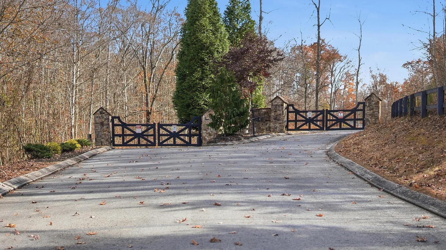 240 River Run Trail Spring City TN 37381
