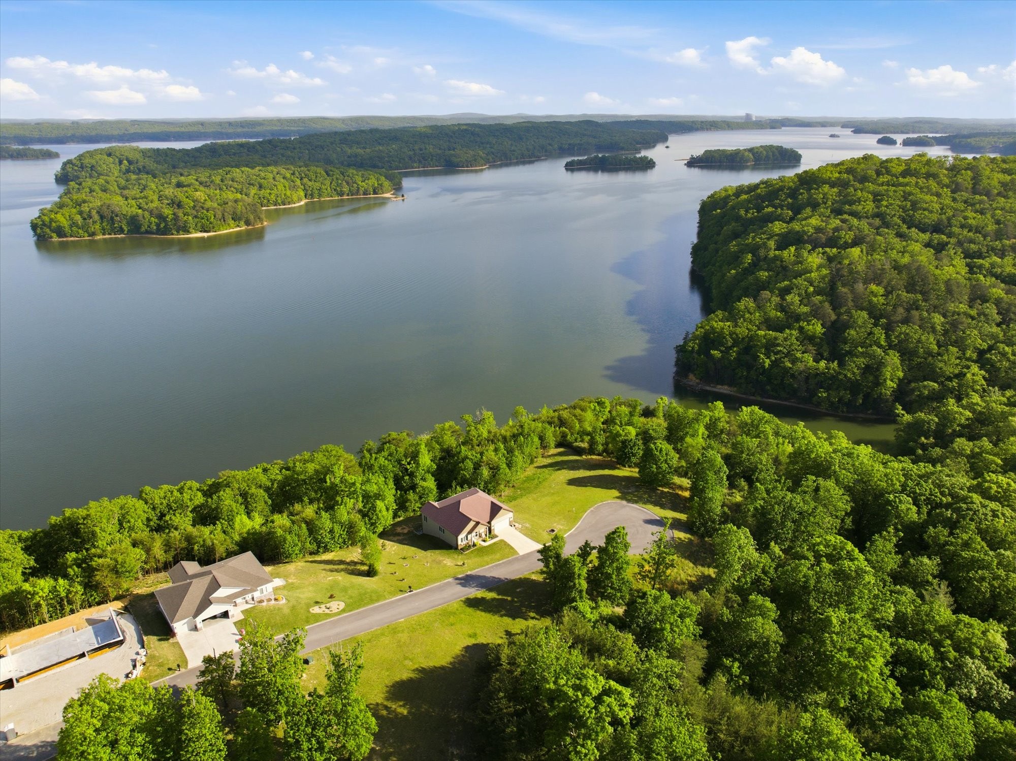240 River Run Trail Spring City TN 37381