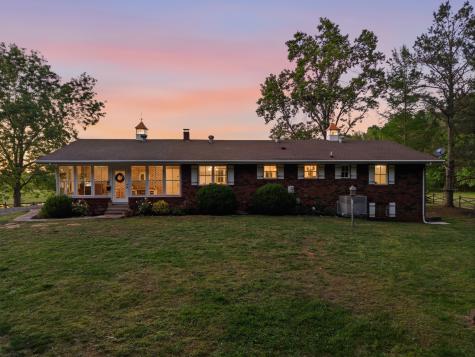 450 Paul Thompson Road Bethpage TN 37022