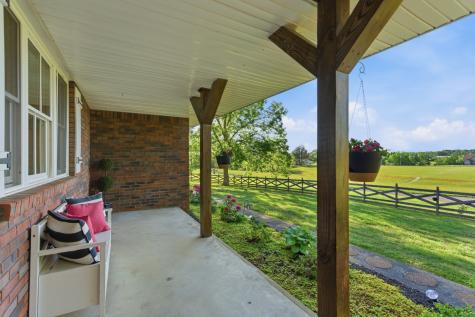 450 Paul Thompson Road Bethpage TN 37022